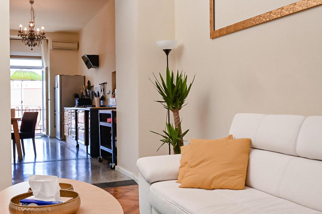 '2R' City Center Holidays And Workstays Rijeka Buitenkant foto