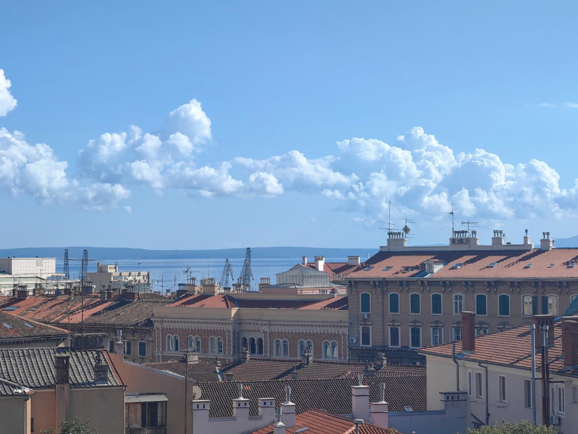 '2R' City Center Holidays And Workstays Rijeka Buitenkant foto
